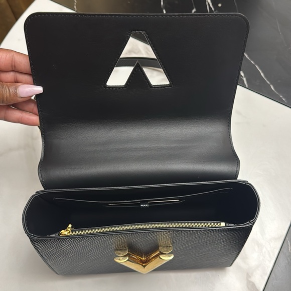 Louis Vuitton Twist MM black& gold hand bag. - Picture 4 of 7